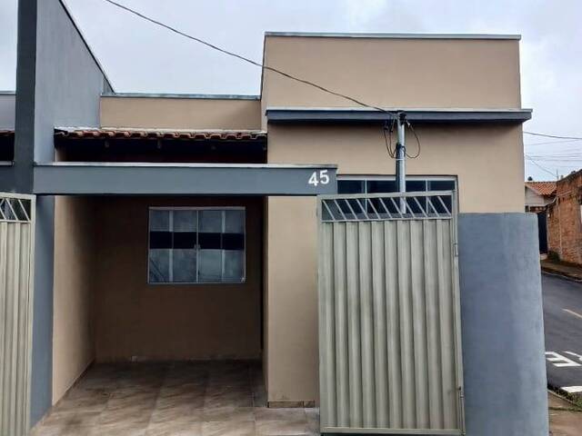 #17 - Casa para Venda em Pouso Alegre - MG