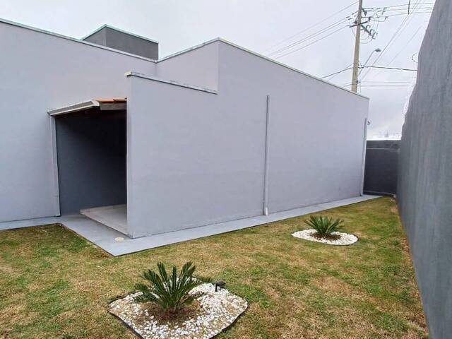 #18 - Casa para Venda em Pouso Alegre - MG - 1