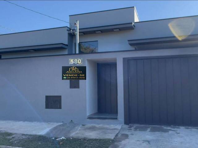 #43 - Casa para Venda em Pouso Alegre - MG