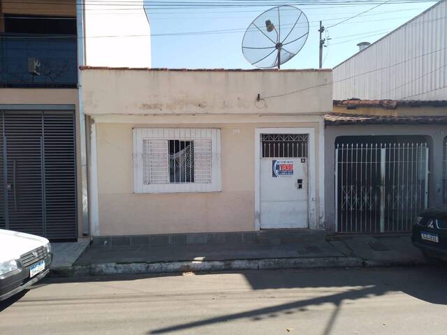 #46 - Casa para Venda em Pouso Alegre - MG