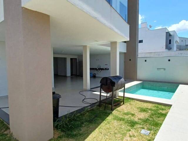 #57 - Casa para Venda em Pouso Alegre - MG